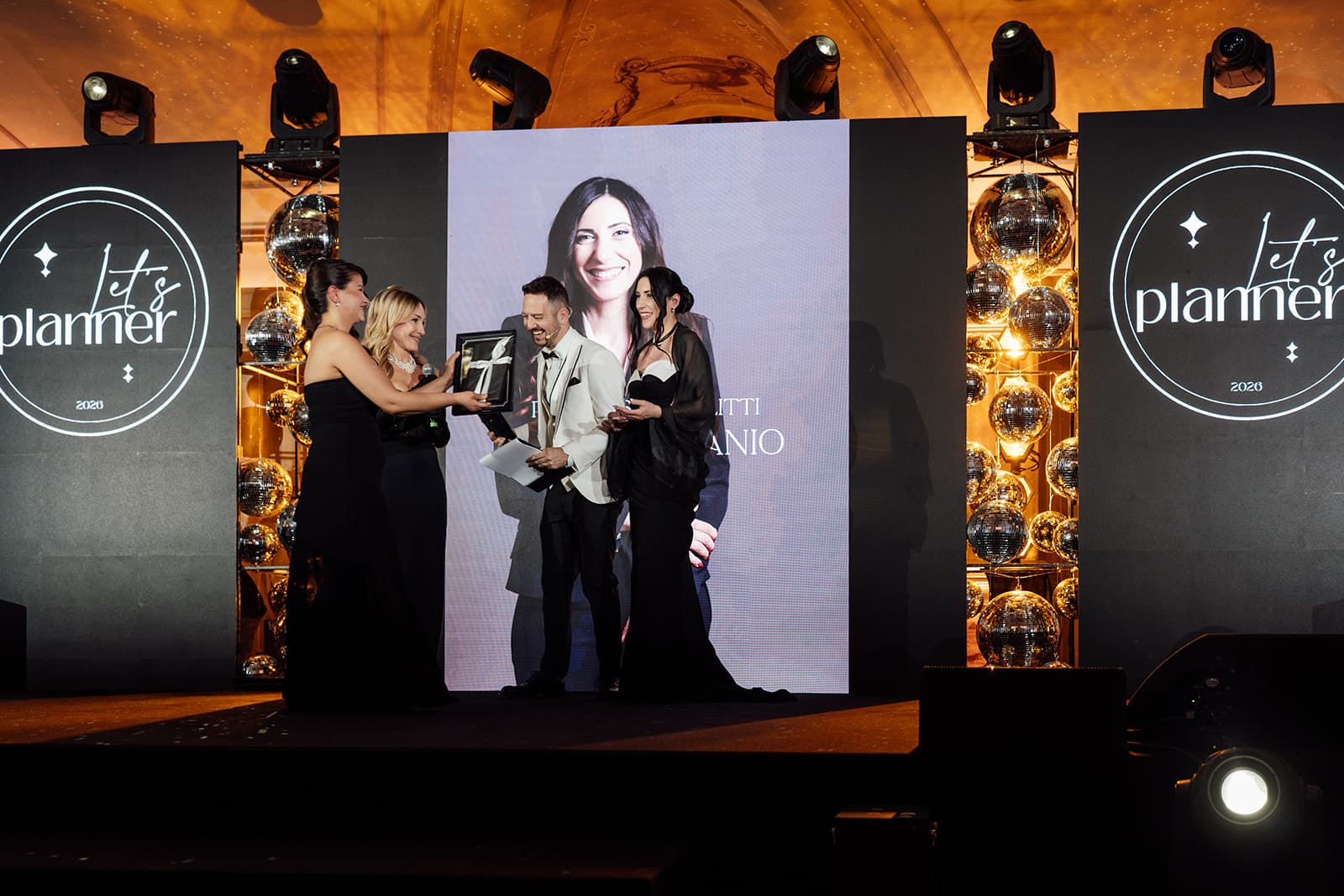 Silvia Slitti premia Ilaria Epifanio